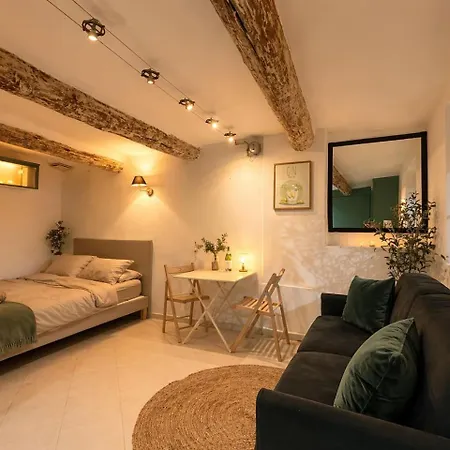 Provencal De Charme Viel Centre Апартаменти